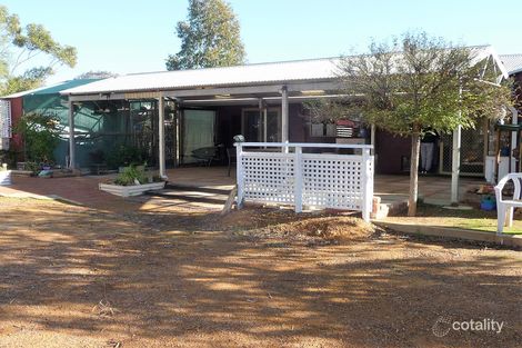 Property photo of 31 North Road York WA 6302