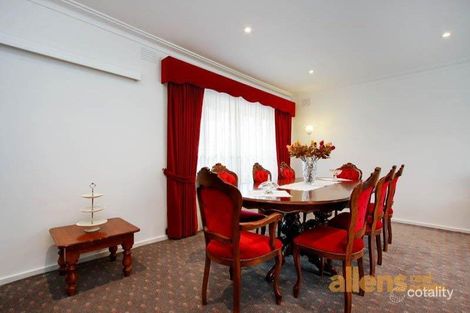 Property photo of 23 Boxleigh Grove Box Hill North VIC 3129