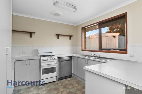 Property photo of 63 Willora Crescent Cranbourne West VIC 3977
