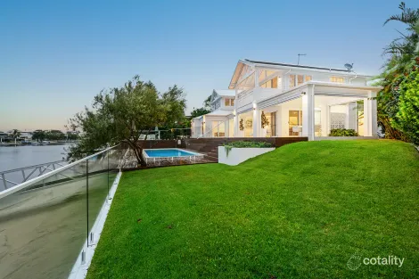 Property photo of 33 Verdichio Avenue Mermaid Waters QLD 4218