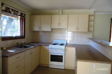 Property photo of 12 Phoenix Avenue Clare SA 5453