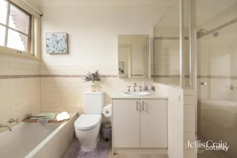 Property photo of 3/8 James Street Glen Huntly VIC 3163