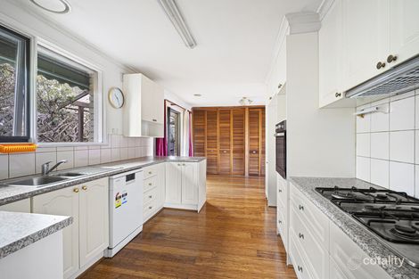 Property photo of 15 Sang Court Ringwood VIC 3134