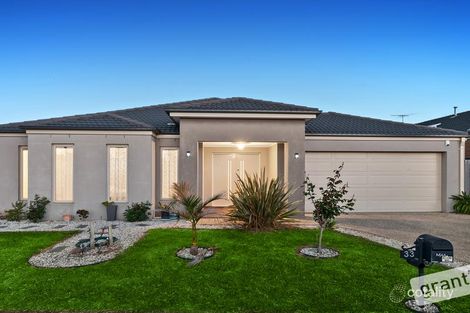 Property photo of 33 Perry Circuit Cranbourne North VIC 3977