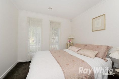 Property photo of 96 Sovereign Manors Crescent Rowville VIC 3178