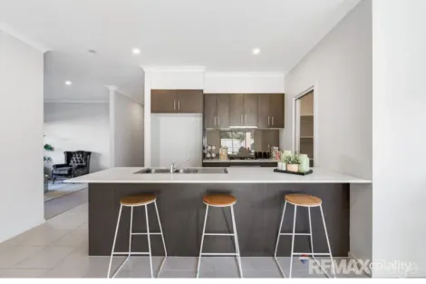 Property photo of 4 Highbridge Street Point Cook VIC 3030