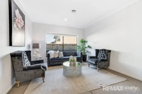 Property photo of 4 Highbridge Street Point Cook VIC 3030