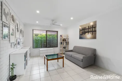 Property photo of 17 Honeysuckle Close Burrill Lake NSW 2539