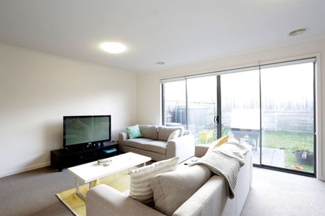 Property photo of 21 Edgbaston Way Mulgrave VIC 3170