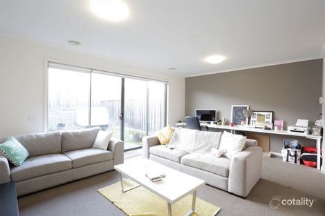 Property photo of 21 Edgbaston Way Mulgrave VIC 3170