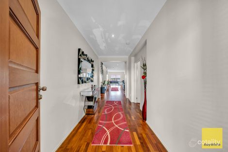 Property photo of 7 Herring Loop Caroline Springs VIC 3023