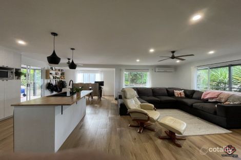 21 Windsor Way, Urraween, QLD 4655