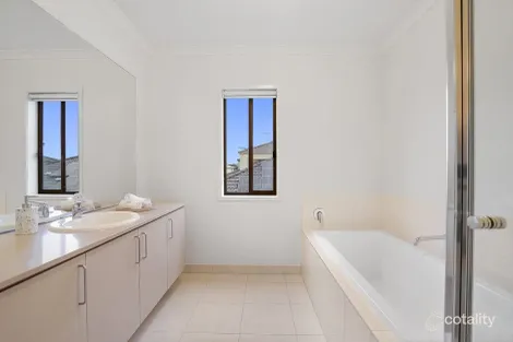 Property photo of 9 Carnegie Road Point Cook VIC 3030