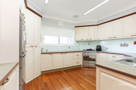Property photo of 35 Bourke Street Blacks Beach QLD 4740