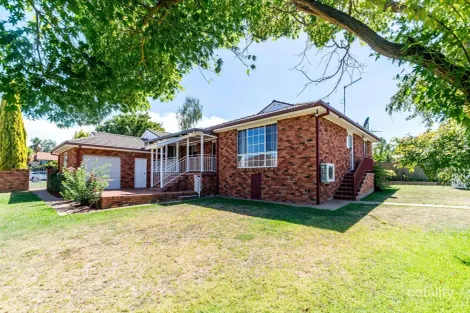 Property photo of 15 Braemar Circuit Orange NSW 2800