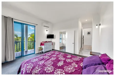 Property photo of 4 Macaulay Way Pacific Heights QLD 4703