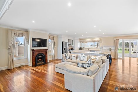 Property photo of 6 Connemarra Circuit Melton VIC 3337