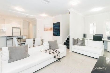 Property photo of 3 Lake Point Way Murrays Beach NSW 2281