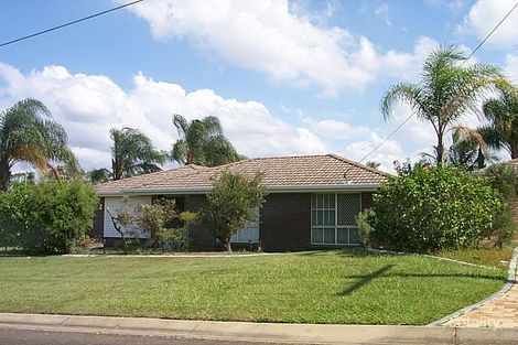 2 Blenheim Cres, Yamanto, QLD 4305