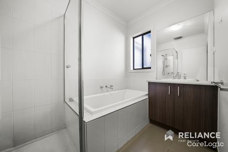 Property photo of 11 Bondi Parade Point Cook VIC 3030