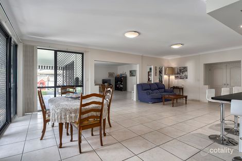 Property photo of 5 Oltrarno Place Bridgeman Downs QLD 4035