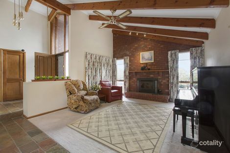 Property photo of 18 Greendale Court Narre Warren VIC 3805