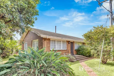 Property photo of 10 Rivercoast Road Werribee South VIC 3030