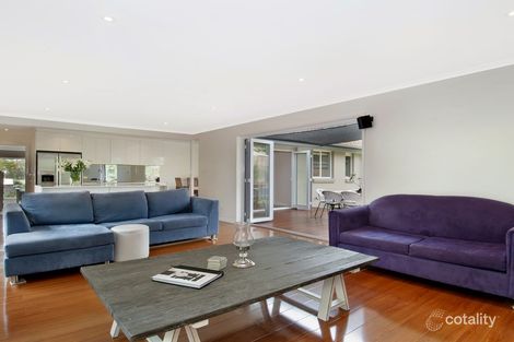 Property photo of 14 Douglas Place Curtin ACT 2605