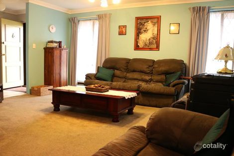 Property photo of 5 Cullen Court Camillo WA 6111