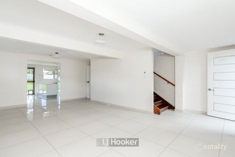 Property photo of 7 Paringa Court Hillcrest QLD 4118