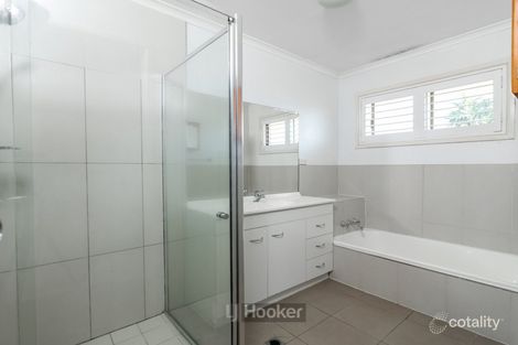 Property photo of 7 Paringa Court Hillcrest QLD 4118