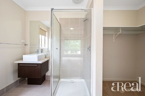 Property photo of 21 Bolivar Esplanade Truganina VIC 3029