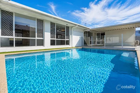 Property photo of 3 Casuarina Way Helensvale QLD 4212
