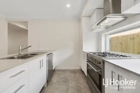 Property photo of 20 Barunga Street Yarrabilba QLD 4207