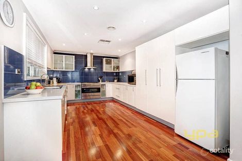 Property photo of 27 North Circular Road Gladstone Park VIC 3043