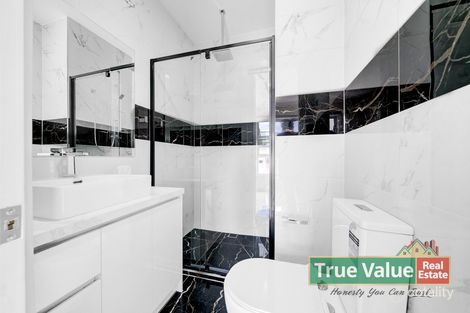 Property photo of 4/275 Point Cook Road Point Cook VIC 3030