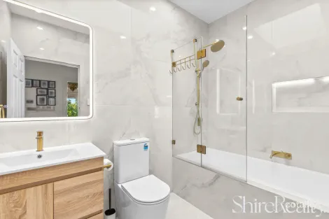 Property photo of 4 Bennett Place Castle Hill NSW 2154