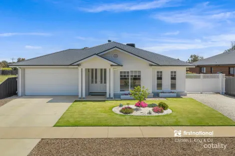 16 CURRAWONG CCT, MOAMA, NSW 2731