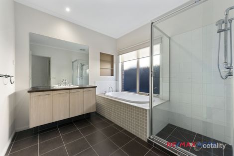 Property photo of 24 Juniper Avenue Point Cook VIC 3030