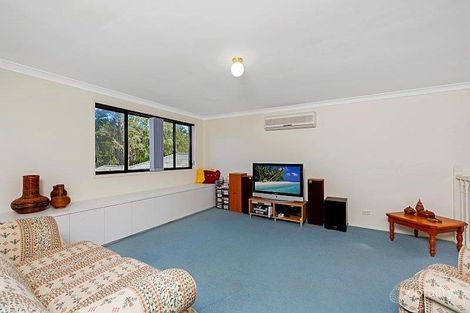 Property photo of 9 Woolybutt Crescent Erina NSW 2250