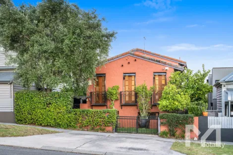 18 Chalmers St, Fremantle, WA 6160