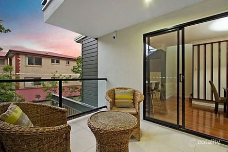 Property photo of 2/9 Haig Street Coorparoo QLD 4151