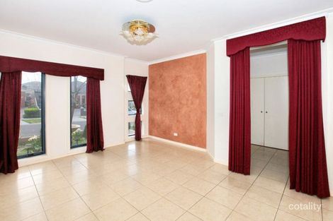 Property photo of 21 Wattleview Road Roxburgh Park VIC 3064