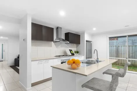 Property photo of 4 Verdant Court Beveridge VIC 3753