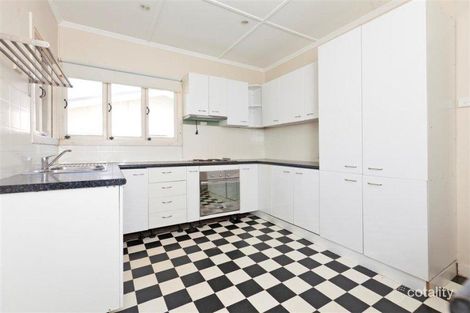 Property photo of 15 Monaco Street Holland Park West QLD 4121