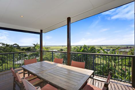 Property photo of 8 Hilltop Avenue Qunaba QLD 4670