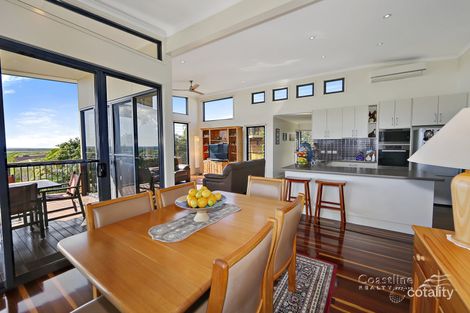 Property photo of 8 Hilltop Avenue Qunaba QLD 4670