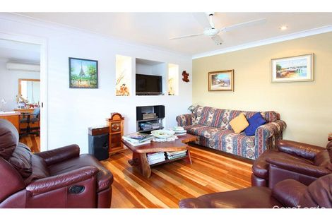 Property photo of 14 Edzell Place Carindale QLD 4152