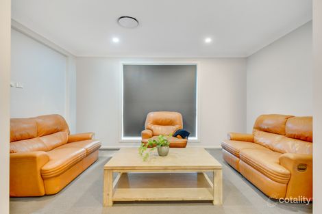 Property photo of 11 Skipper Way Leppington NSW 2179