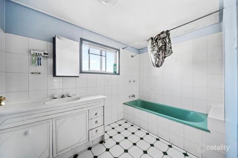 Property photo of 51 Roberts Street Emerald QLD 4720